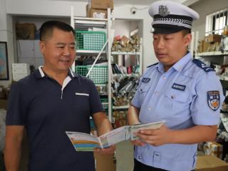 威海交警走进快递公司，宣交安促责任落实