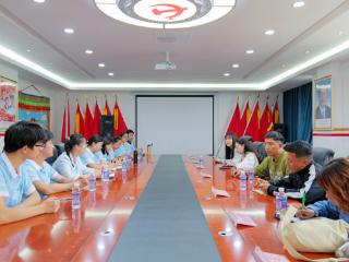 拉萨团市委、拉萨市城关区雄嘎社区与江苏卫生健康职业学院“益＋医”志愿服务团召开共建交流座谈会