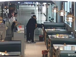 五分钟生死救援！莘县一火锅店员工三施海姆立克急救法助顾客脱险