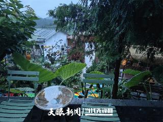 凉爽气候+民宿升级 贵安圈粉银发旅居客