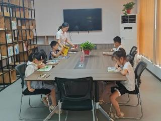 菏泽鲁西新区岳程街道汽车行业协会：红色学堂墨香溢，亲子共读润初心
