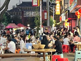 8家酒店 8家商超 38家餐馆……小山村的旅游饭吃出“泼天富贵”