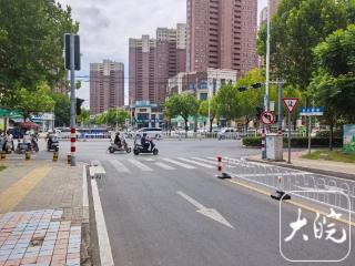 六安解放北路与刘大园路交叉口半封闭施工，6条公交线临时调整