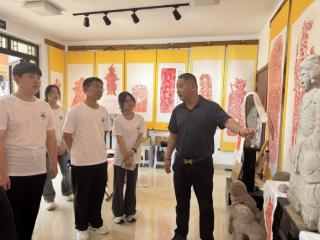 “敢当”新生计：山财大学子解码千年灵石，赋能文创产业突围