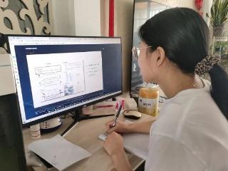 临沂第六中学太原路校区组织教师参加新教材网络培训和答疑活动