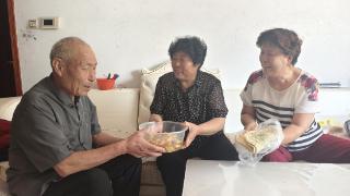 基层书记话民生丨泰山区徐家楼街道新峪社区：“小食堂”大民生 幸福“食”光常驻