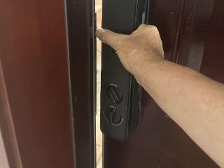 芜湖一住户家智能锁频繁“咬手”