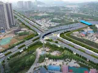 明天0时起，观山湖收费站恢复通车，该路段通行有调整——