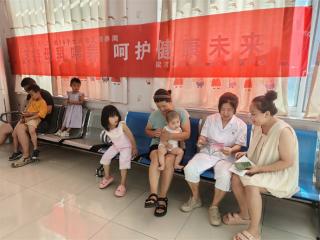滨城区梁才街道社区卫生服务中心开展母乳喂养宣传活动