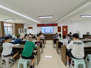 南苑街道南新街社区开展“书香润童心 共读伴成长”阅读活动