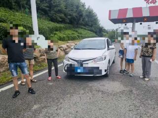 吉林高速公安接连查获超员、吊销驾照驾车违法案例