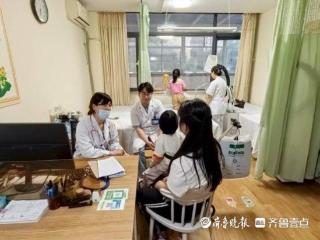 健康送到家门口！康复大学青岛中心医院社区“健康夜市”启动