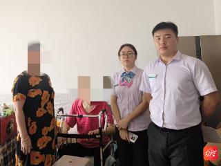农行万山支行：上门服务获群众点赞