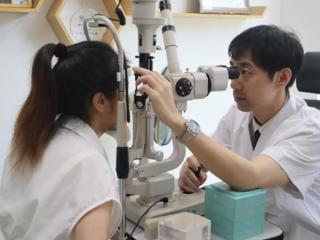 专家巡诊丨爱尔眼科福建省区角膜及眼表疾病专家傅哲主任莅临安溪爱尔眼科医院指导