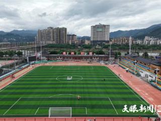 他们，用足球“接”住了自己的春天