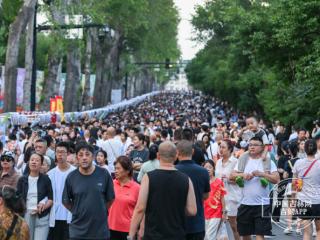 一键切换！新民大街“越夜越美丽”