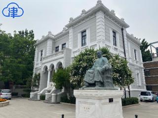 何以中国·和合共生丨倾听那年热血忠言 扫码阅读手机版