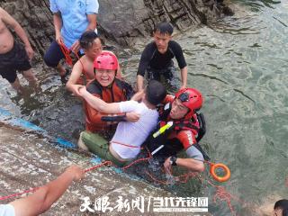 消防员张一：冰冷江水中的生死大营救