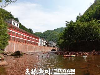 从“卖风景”到“卖生活”，赤水民宿经济点燃避暑游新活力！