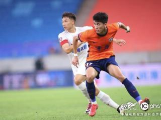 摆脱降级区！青岛海牛主场5:1大胜云南玉昆