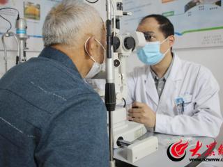 “闪电飞蚊加黑幕” 需警惕 菏泽华厦眼科王雷详解孔源性视网膜脱离