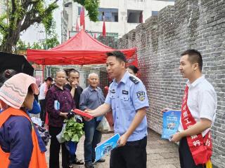 工行凯里榕江支行：银警联手筑防线 反诈宣传助平安