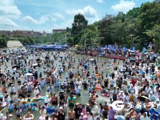 惠水：水上狂欢 万人共赴清凉之约