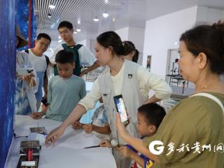 中国天眼旁的“宇宙窗口”：“90后实验室”引燃暑期探索热