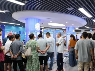 上栗专场招聘会架“金桥” 助高校毕业生精准就业