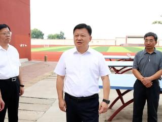 岱岳区领导调研全区义务教育优质均衡发展工作
