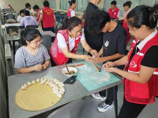 一场特殊的“升学宴”