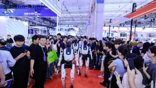 十余款首发首创产品发布，具身智能机器人成焦点