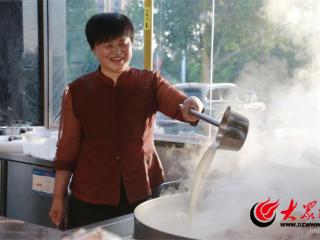 头锅凝日月 一勺定乾坤 姬玉梅与她的“永不降温”的羊肉汤王国