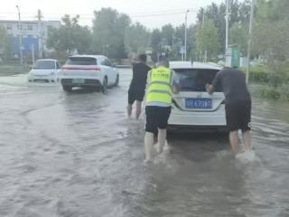 中华财险菏泽中支暴雨救援获赠锦旗