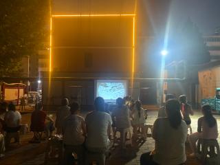 南苑街道博古庄社区开展红色电影放映活动