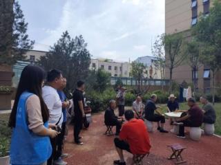 济南市莱芜区凤城街道董花园社区：创新“街巷晨会”模式 激活人居环境整治“新引擎”