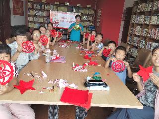 【文化社区】济南市莱芜区凤城街道华冠社区：巧手剪新意 非遗共传承