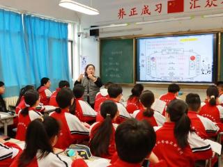 技术赋能教学！淄博这所学校的AI课堂“活”起来了……