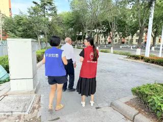 暖心守护！青岛市即墨区一社区工作人员助走失老人平安回家