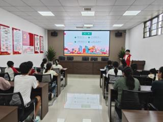 和合社区开展“一盔一戴 安全出行”文明交通宣传活动