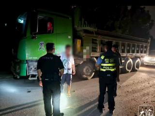 非法倾倒建筑渣土，四人被拘两人被罚