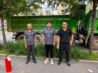 危急时刻显担当！顺丰两名员工勇灭卡车自燃火情