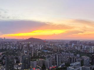 合肥傍晚天空出现绚丽晚霞（组图）
