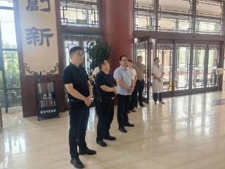 兴业县中医医院院长陈锦严一行到成武县公立中医医院参观交流