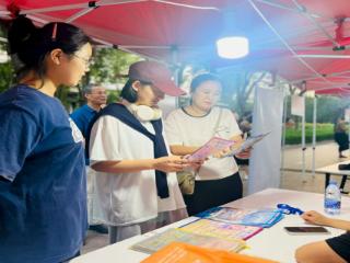 济宁市任城区李营街道开展“清凉夏夜 职等你来”人才夜市招聘会