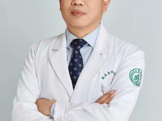 山东大学齐鲁医院德州医院医师节·德医医者风采特辑｜皮肤科彭军——仁心为灯 专业为盾 守护人体第一道“屏障”