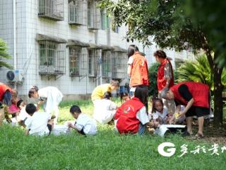汇川区上海路街道：童笔绘文明