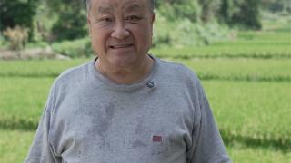 重庆退休教授来黔避暑义务授课13年，把农家坝变成“英语角”(图1)