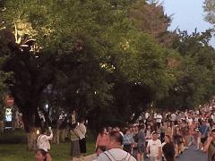 新民大街周末“续摊 ” 一步一履皆是吉林烟火