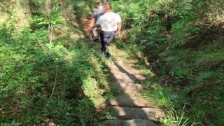 四川省剑阁县柏梓村：红色精神传帮带 村里好事连成串